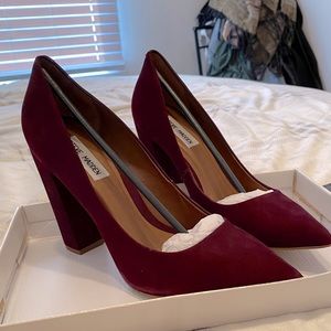 Steve Madden ‘Primpy’ burgundy toe block pumps